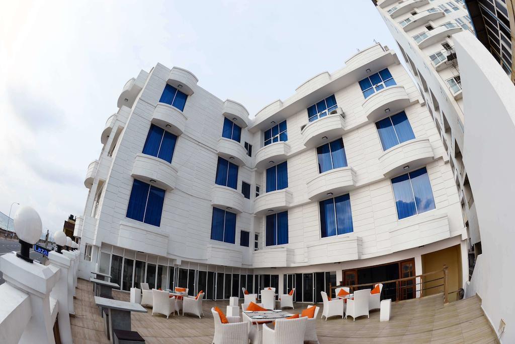 Lazaani Hotel Κολόμπο Εξωτερικό φωτογραφία