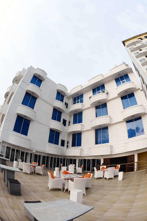 Lazaani Hotel Κολόμπο Εξωτερικό φωτογραφία