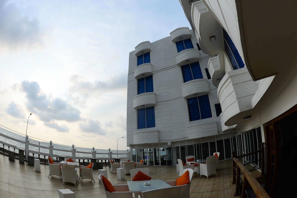 Lazaani Hotel Κολόμπο Εξωτερικό φωτογραφία