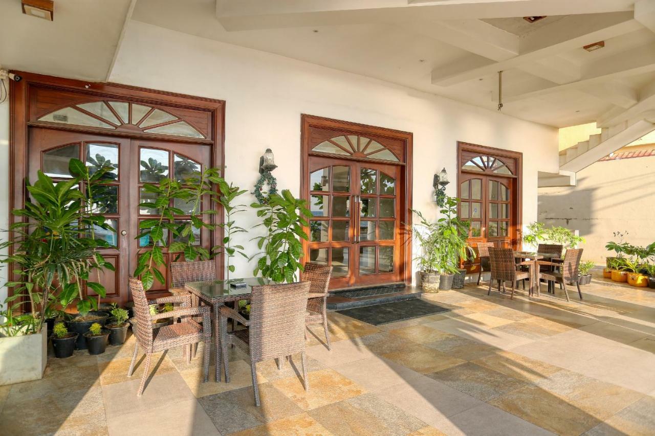 Lazaani Hotel Κολόμπο Εξωτερικό φωτογραφία