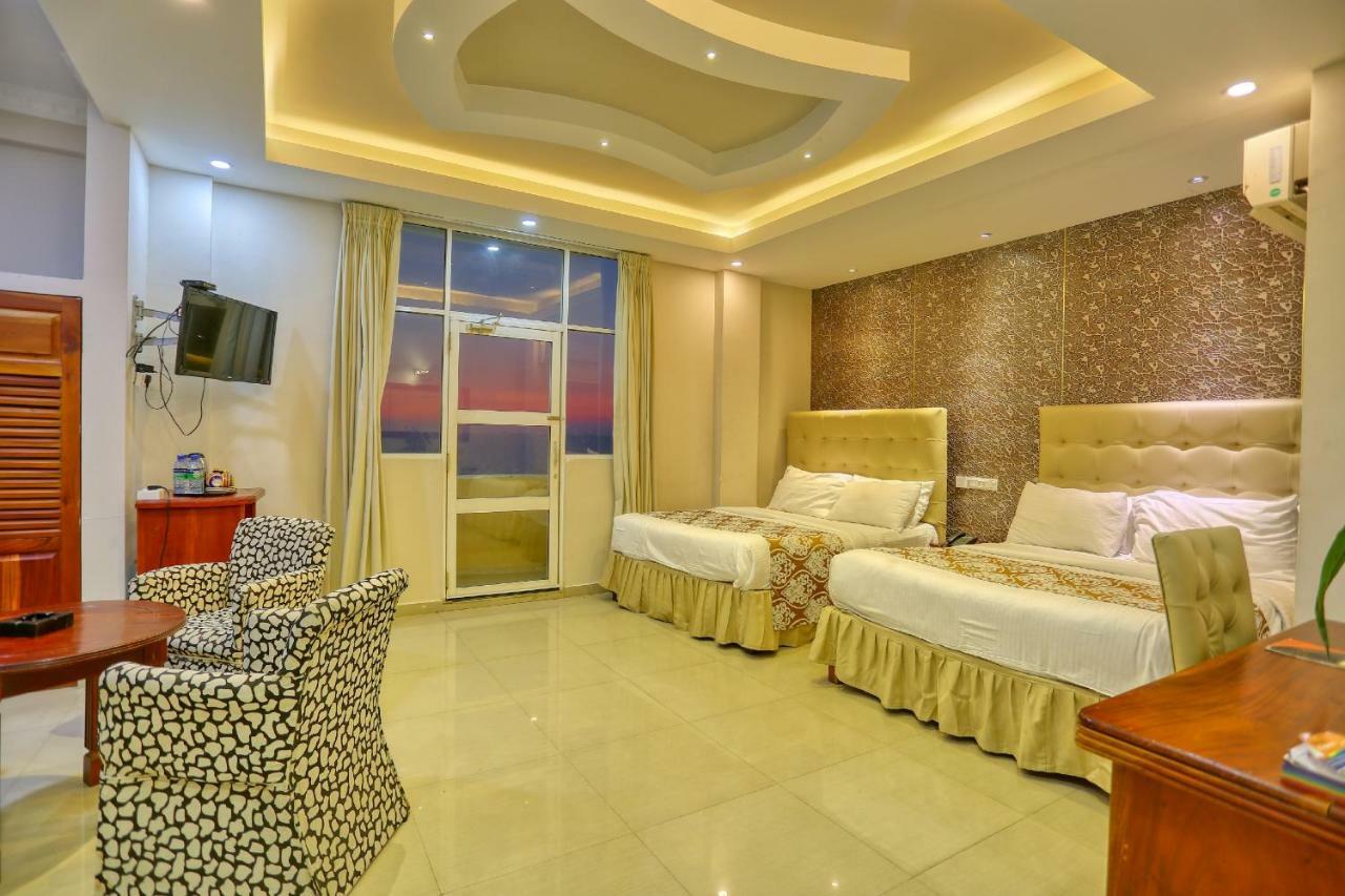 Lazaani Hotel Κολόμπο Εξωτερικό φωτογραφία
