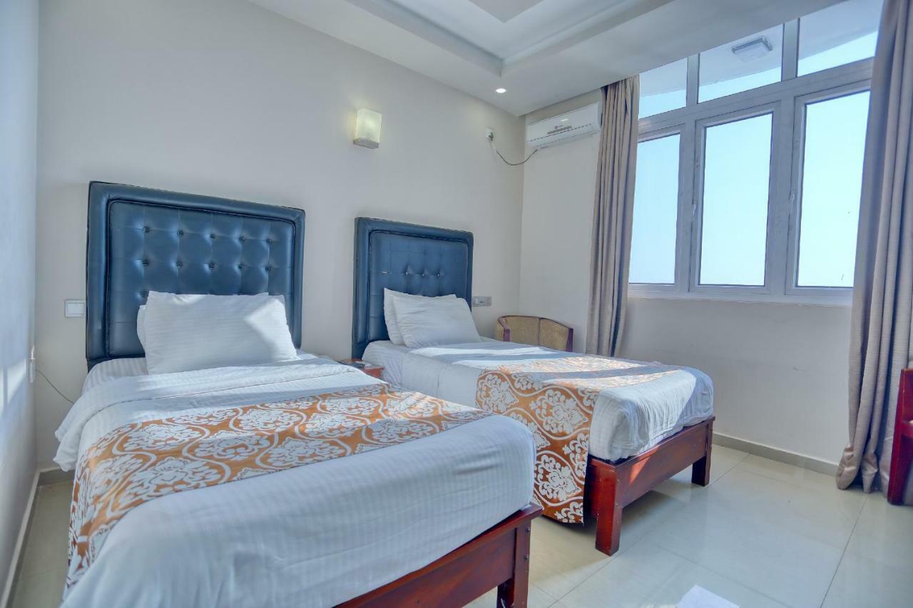 Lazaani Hotel Κολόμπο Εξωτερικό φωτογραφία