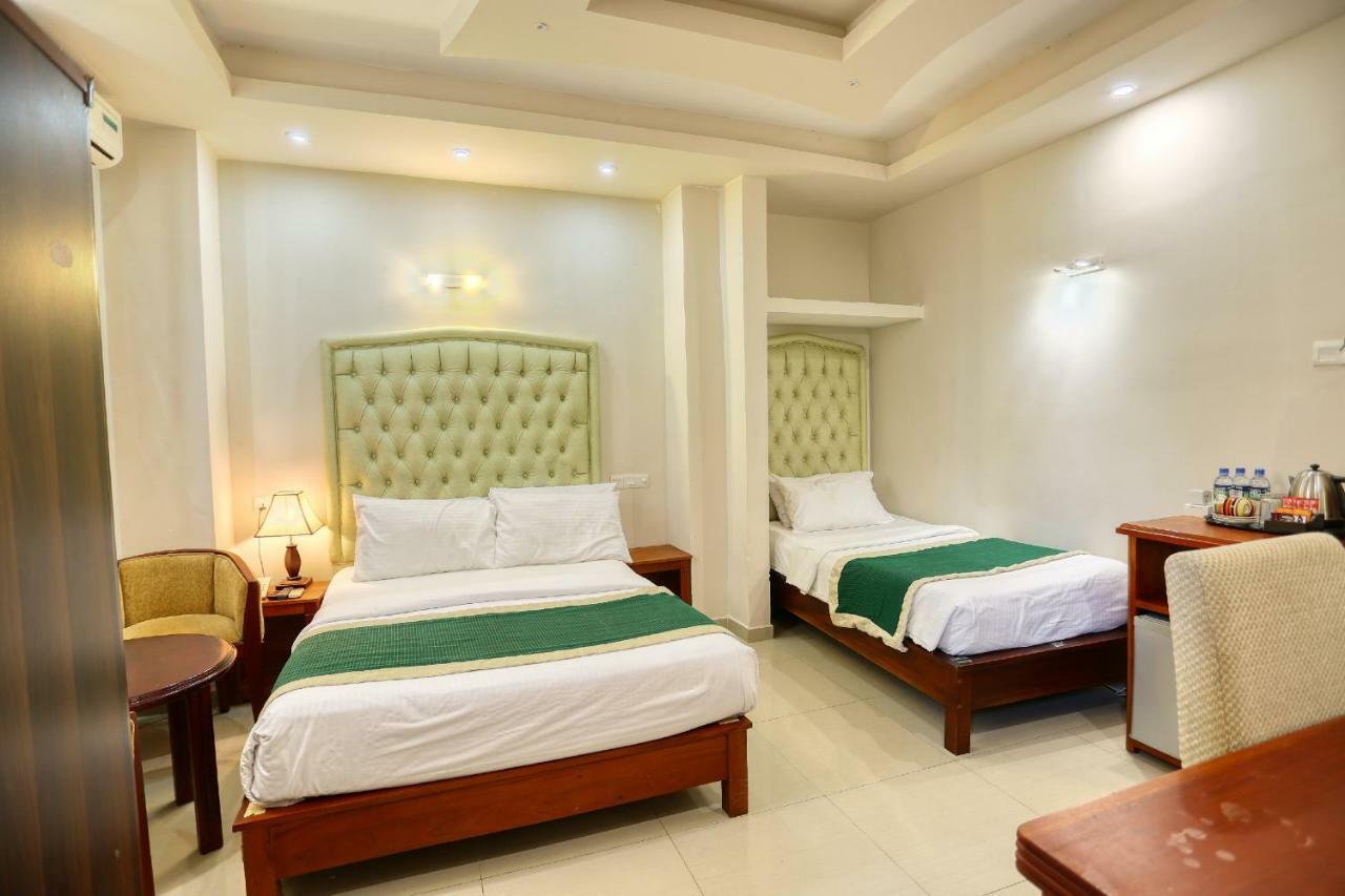 Lazaani Hotel Κολόμπο Εξωτερικό φωτογραφία