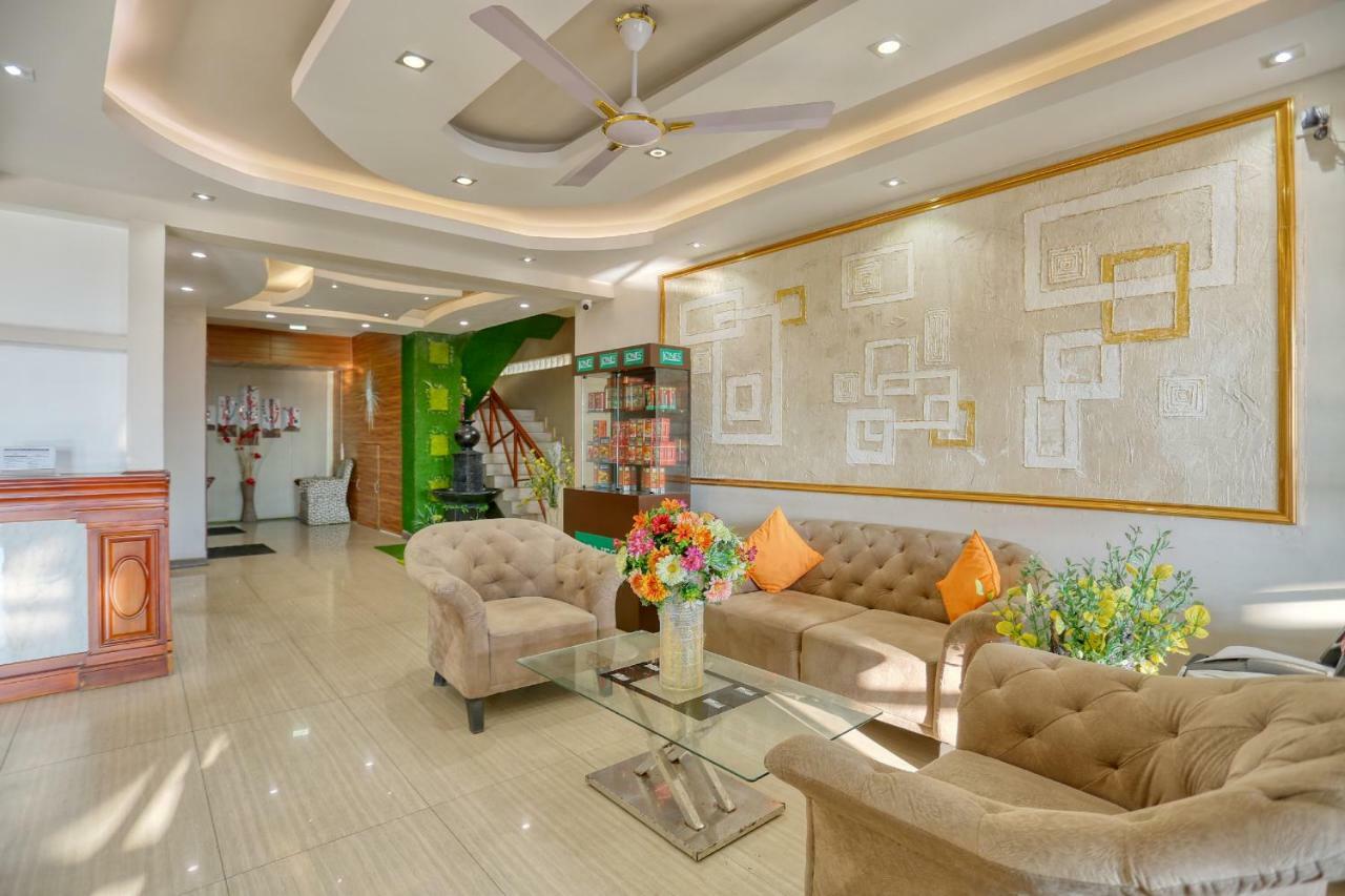 Lazaani Hotel Κολόμπο Εξωτερικό φωτογραφία