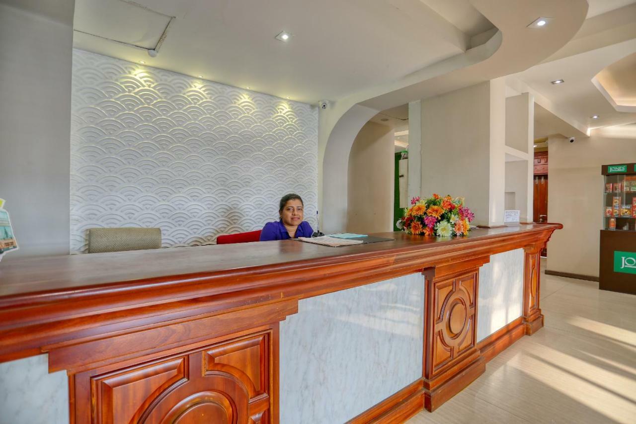 Lazaani Hotel Κολόμπο Εξωτερικό φωτογραφία